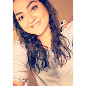 Meet your Posher, Jasmine